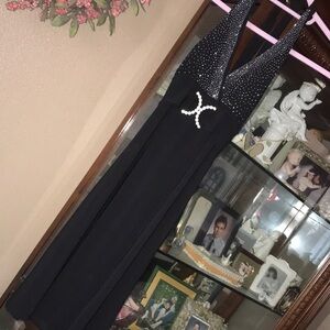 Elegant Black Embellished Dress with Rhinestone Detail